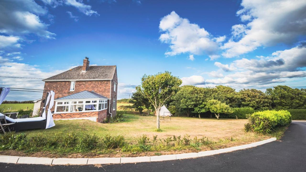 New Wiggle Farmhouse Millbrook Exterior photo
